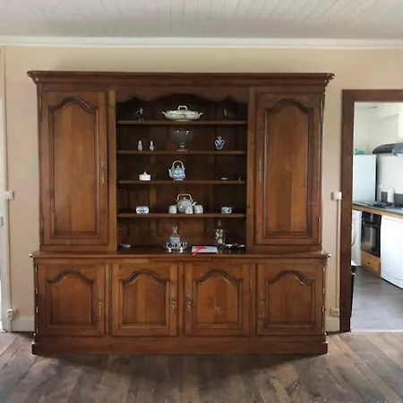 Maison Auvergnate 8 Pers Semesterbostad