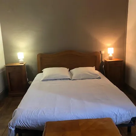 Semesterbostad Maison Auvergnate 8 Pers *