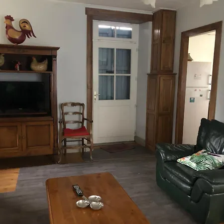 Maison Auvergnate 8 Pers Semesterbostad
